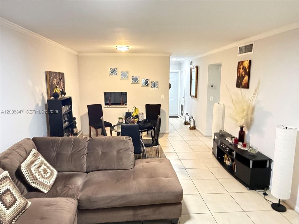 For Sale: $160,000 (2 beds, 2 baths, 920 Square Feet)