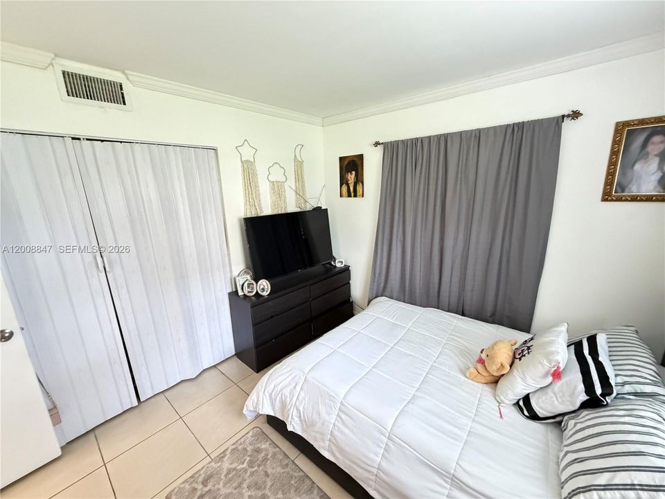 For Sale: $160,000 (2 beds, 2 baths, 920 Square Feet)