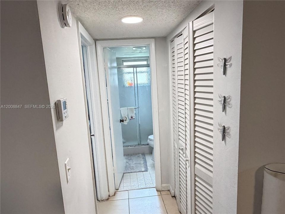 For Sale: $160,000 (2 beds, 2 baths, 920 Square Feet)