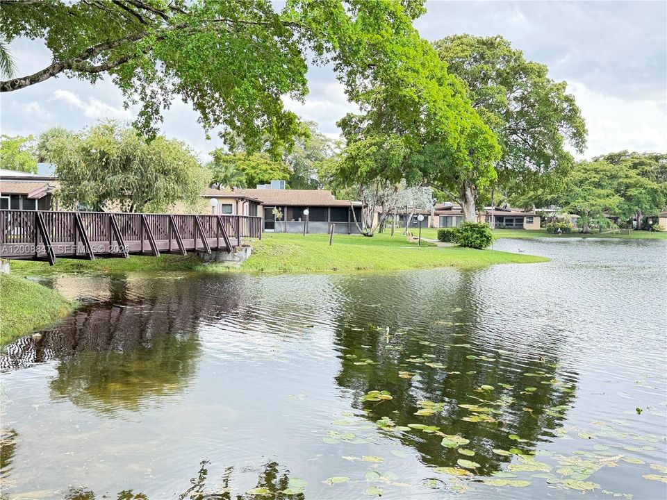 For Sale: $160,000 (2 beds, 2 baths, 920 Square Feet)