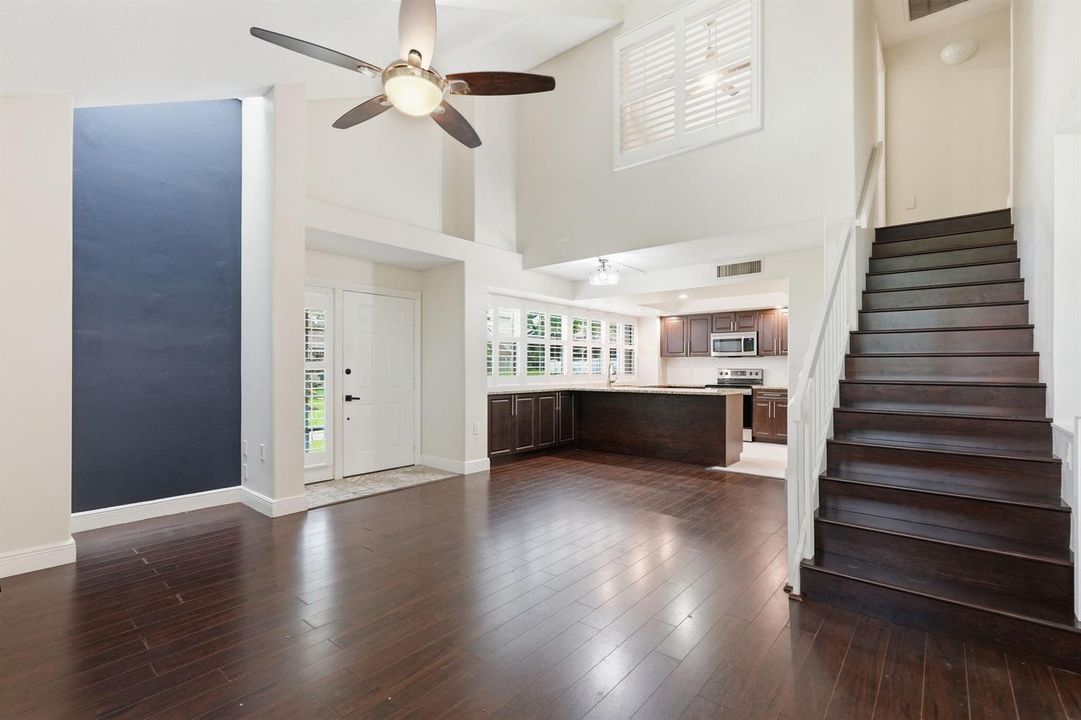 19-web-or-mls-8111_Northboro_Court_11d_0