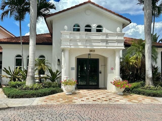 Mirabella clubhouse 2025