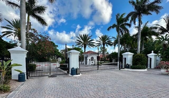 Mirabella villas Painted gated gated