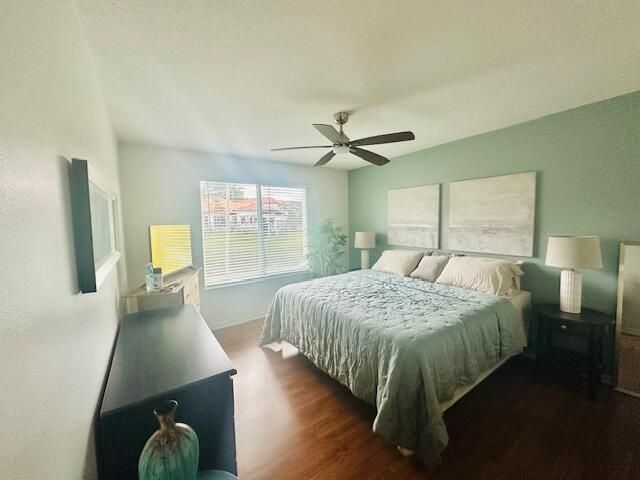 402 Villa-master bedroom