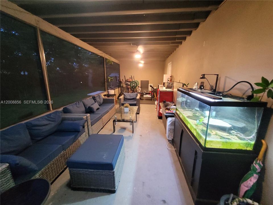 For Sale: $425,000 (2 beds, 2 baths, 1366 Square Feet)