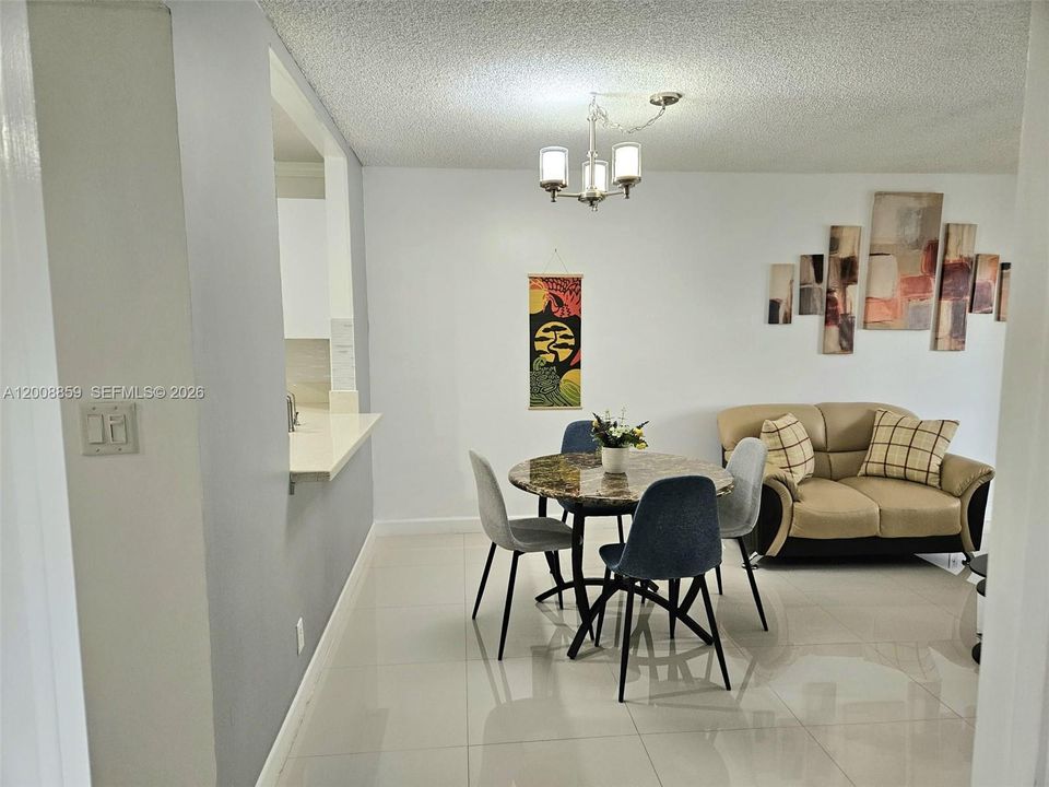 For Sale: $132,000 (1 beds, 1 baths, 730 Square Feet)