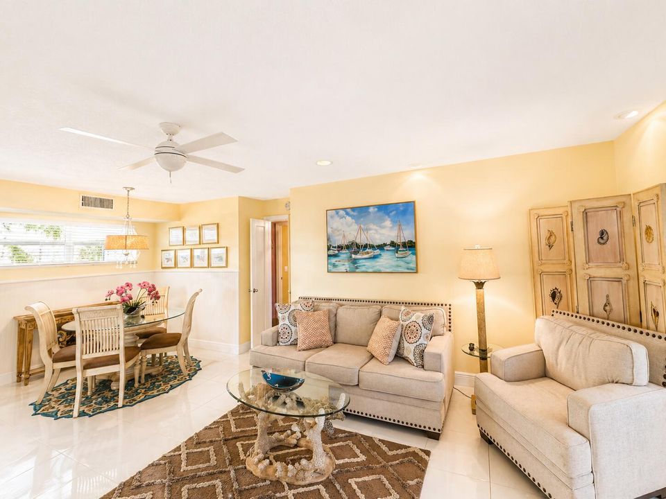 Clubhouse & Salt Water Heated Pool 43