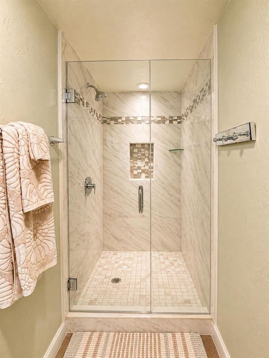 12 Colonial Club Dr 305 Guest Bathhroom
