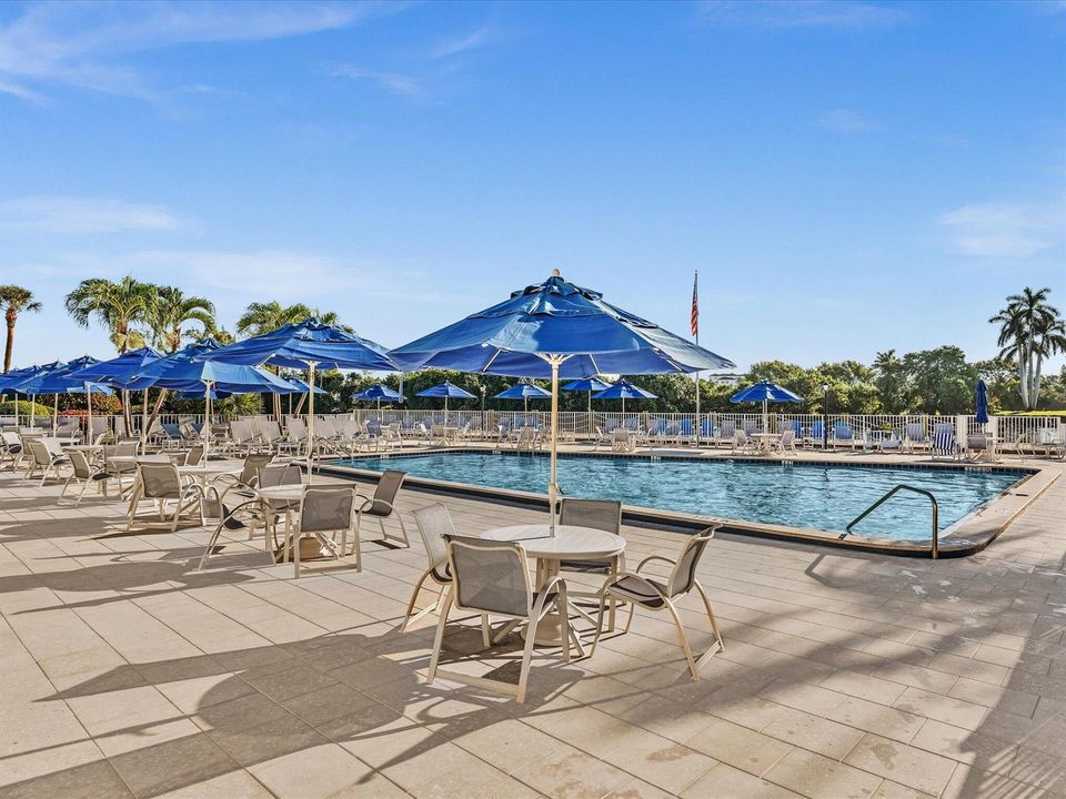 CLUBHOUSE & POOL