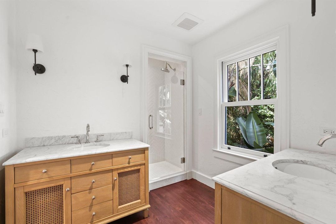 429 30th Street - 76.jpg-SMALL