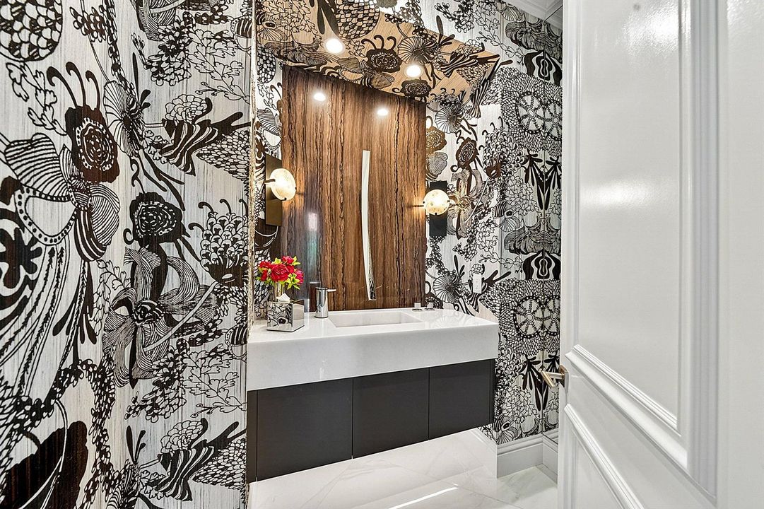 1/2 bath