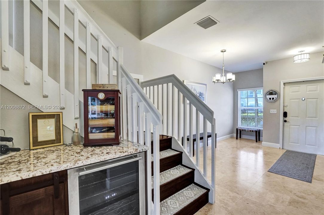 For Sale: $499,999 (3 beds, 2 baths, 1690 Square Feet)