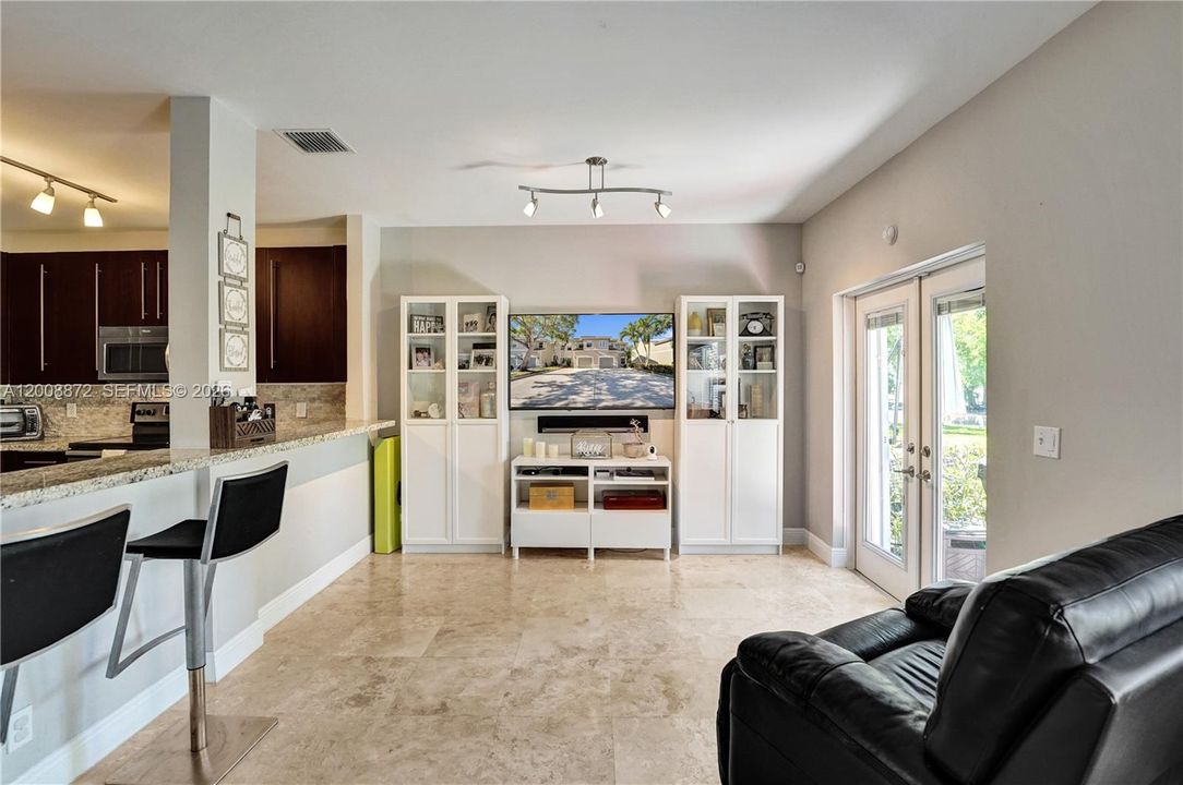 For Sale: $499,999 (3 beds, 2 baths, 1690 Square Feet)
