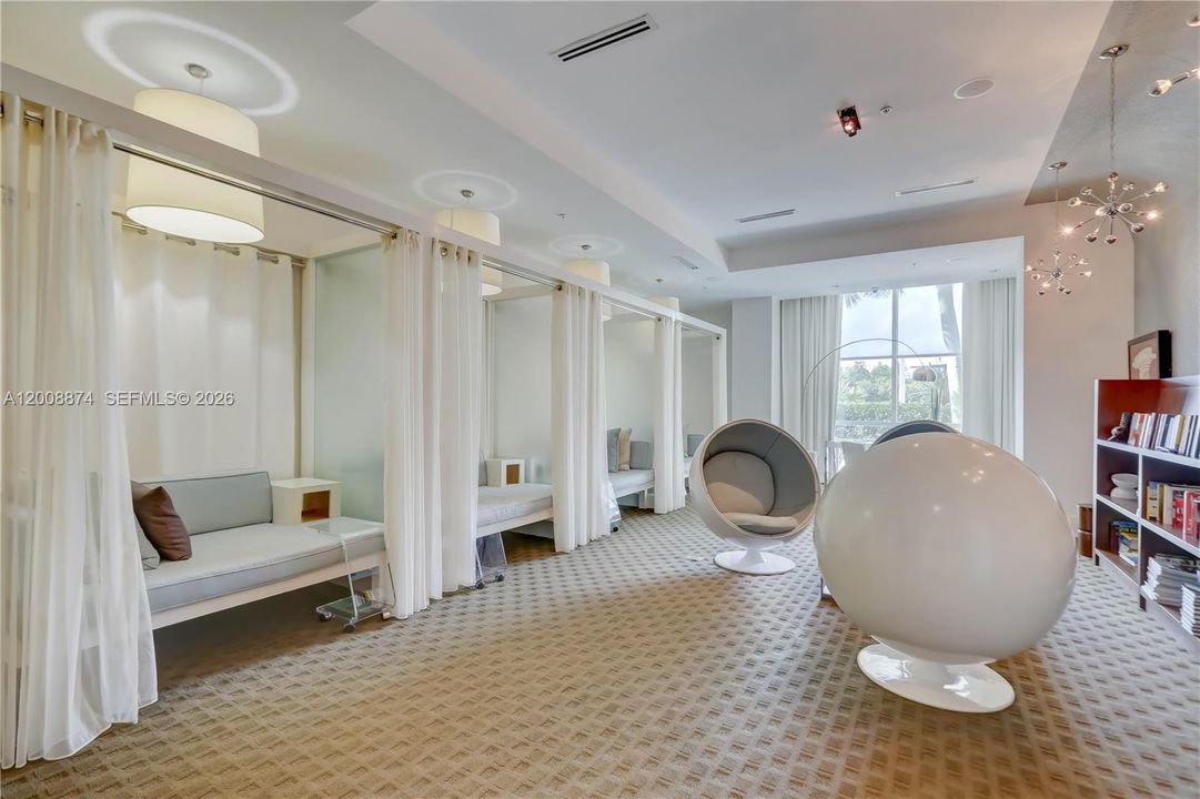 В аренду: $7,500 (2 спален, 2 ванн, 1470 Квадратных фут)