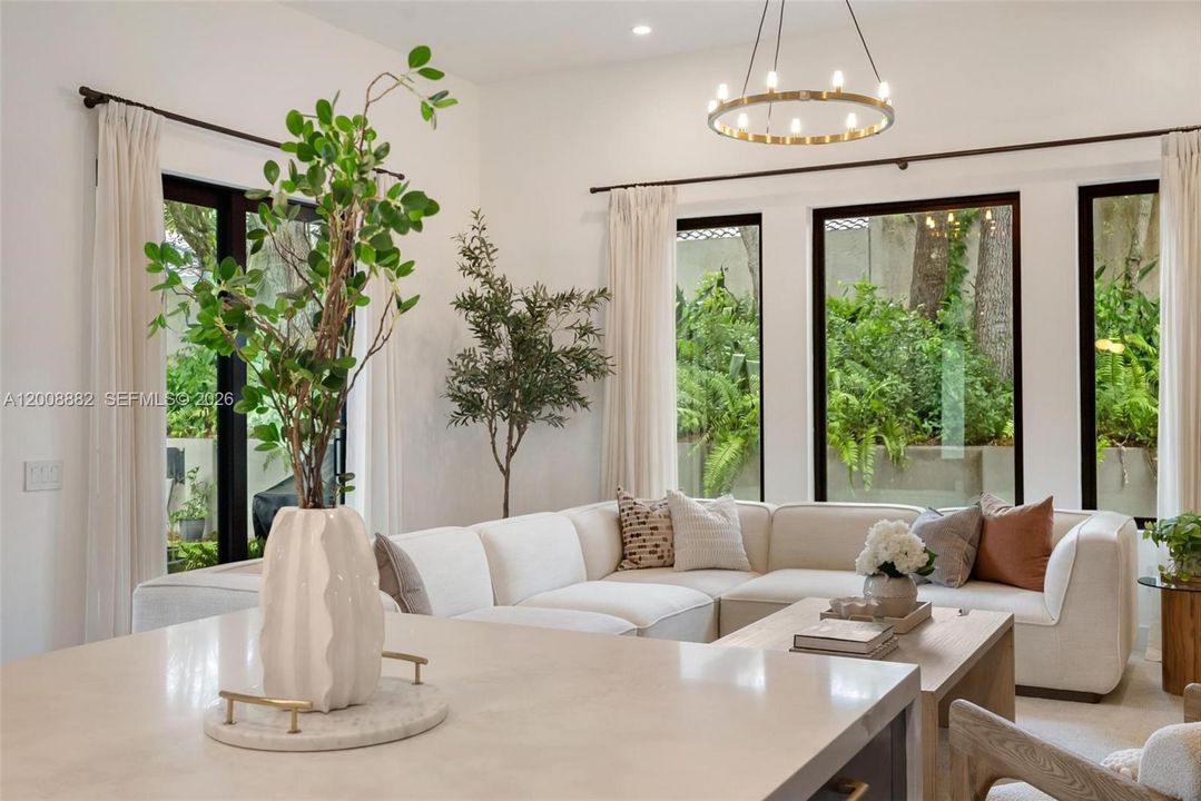 For Sale: $2,425,000 (5 beds, 4 baths, 4006 Square Feet)