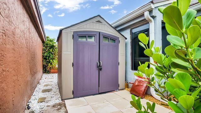 Shed