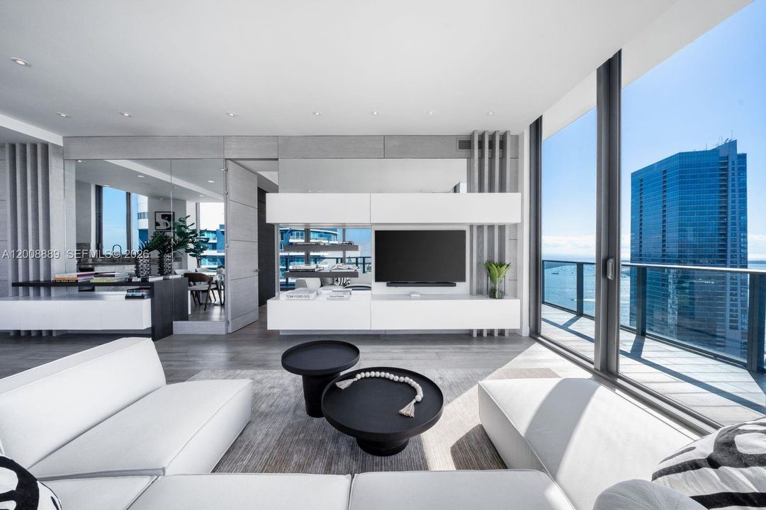 For Sale: $3,400,000 (4 beds, 3 baths, 2010 Square Feet)