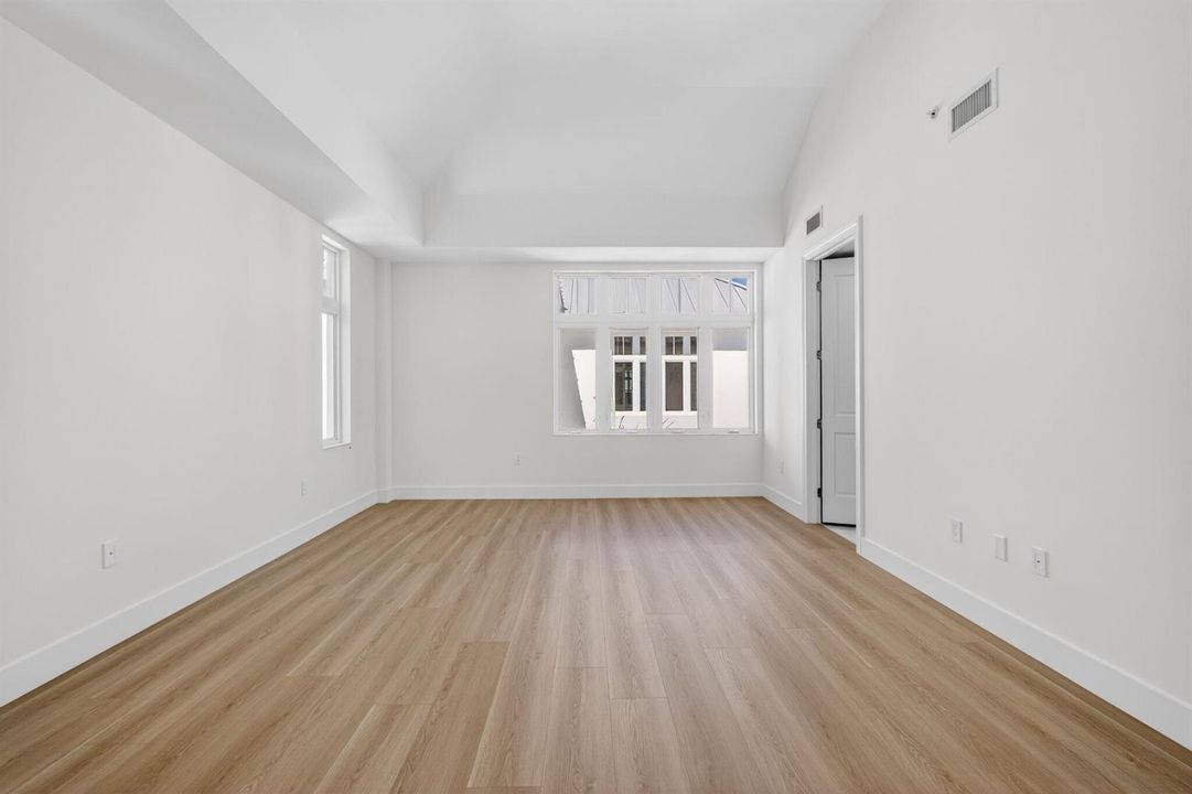 24-web-or-mls-5D1A5485