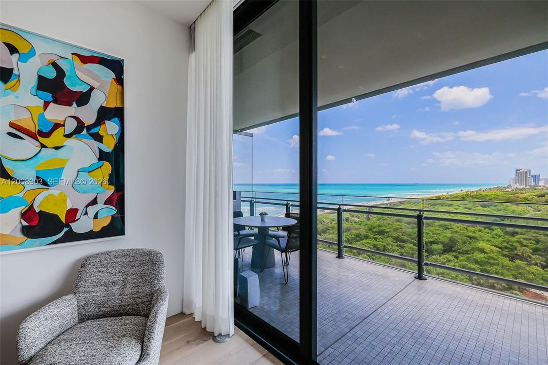 На продажу: $5,995,000 (2 спален, 2 ванн, 1594 Квадратных фут)