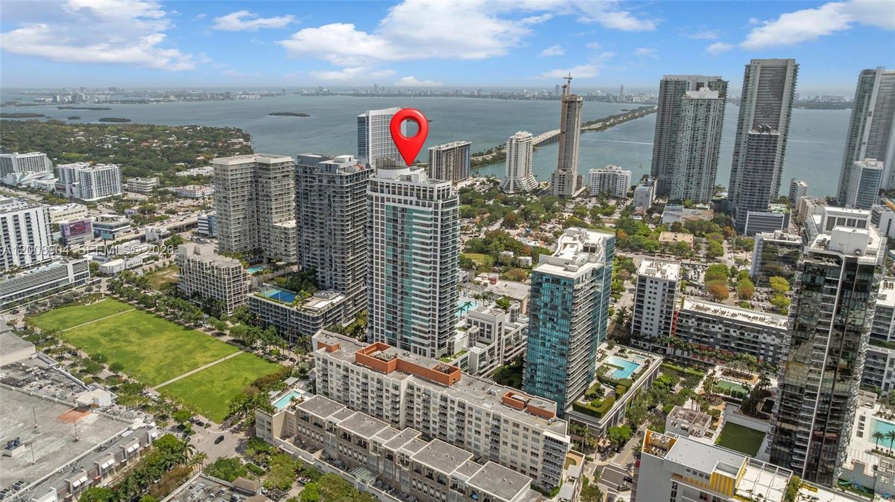 For Sale: $469,000 (1 beds, 1 baths, 761 Square Feet)
