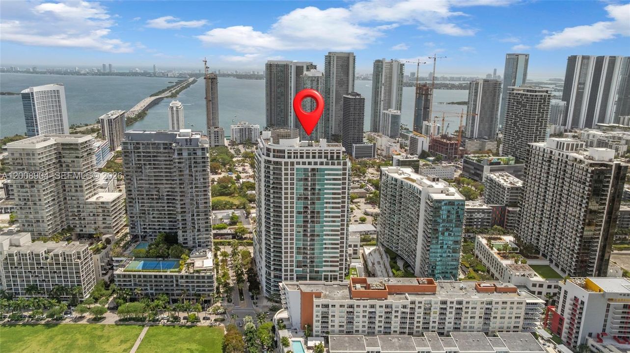 For Sale: $469,000 (1 beds, 1 baths, 761 Square Feet)