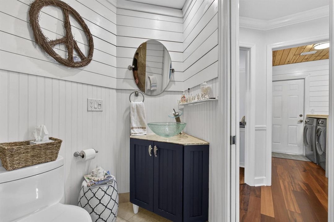 2nd Bathroom