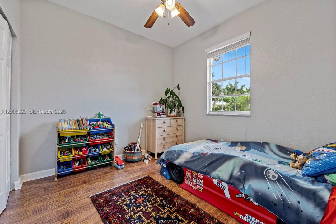 For Sale: $419,500 (3 beds, 2 baths, 1416 Square Feet)