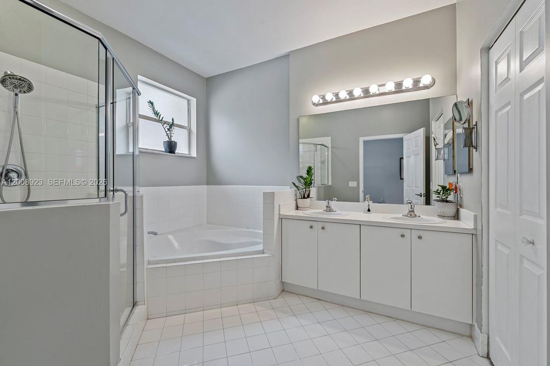 For Sale: $419,500 (3 beds, 2 baths, 1416 Square Feet)