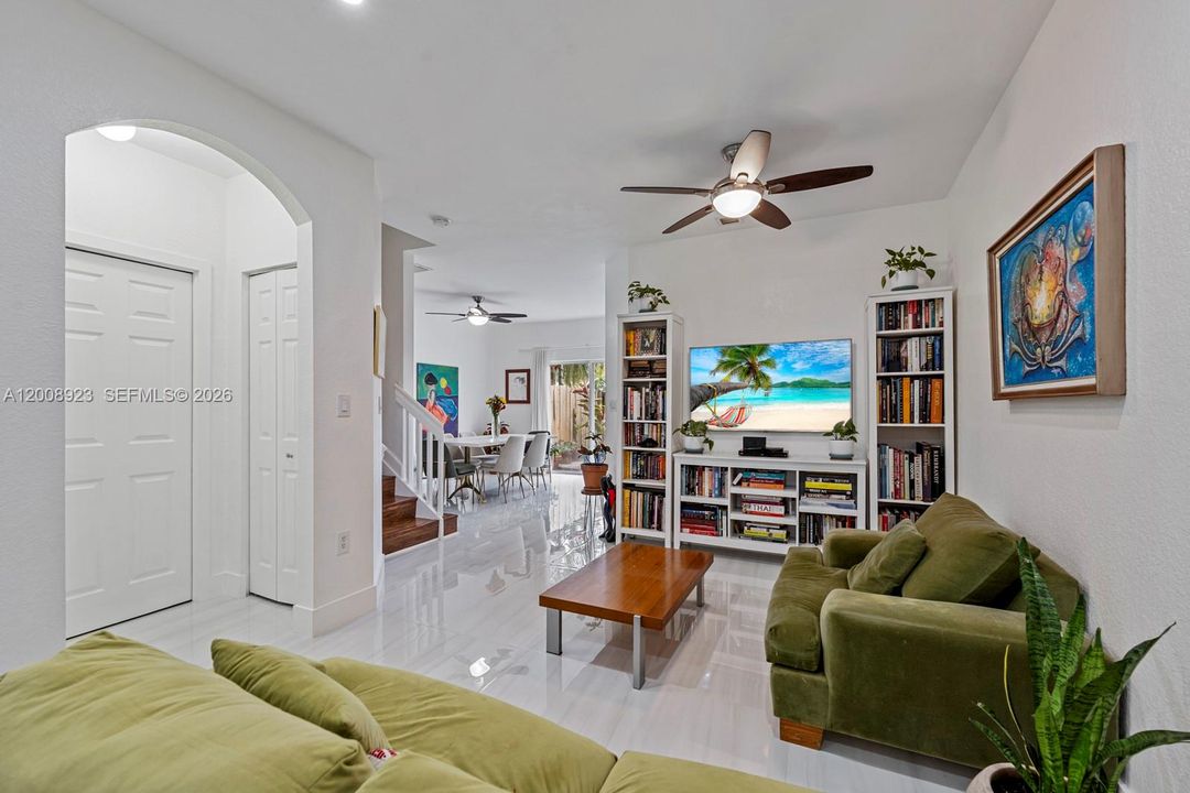For Sale: $419,500 (3 beds, 2 baths, 1416 Square Feet)