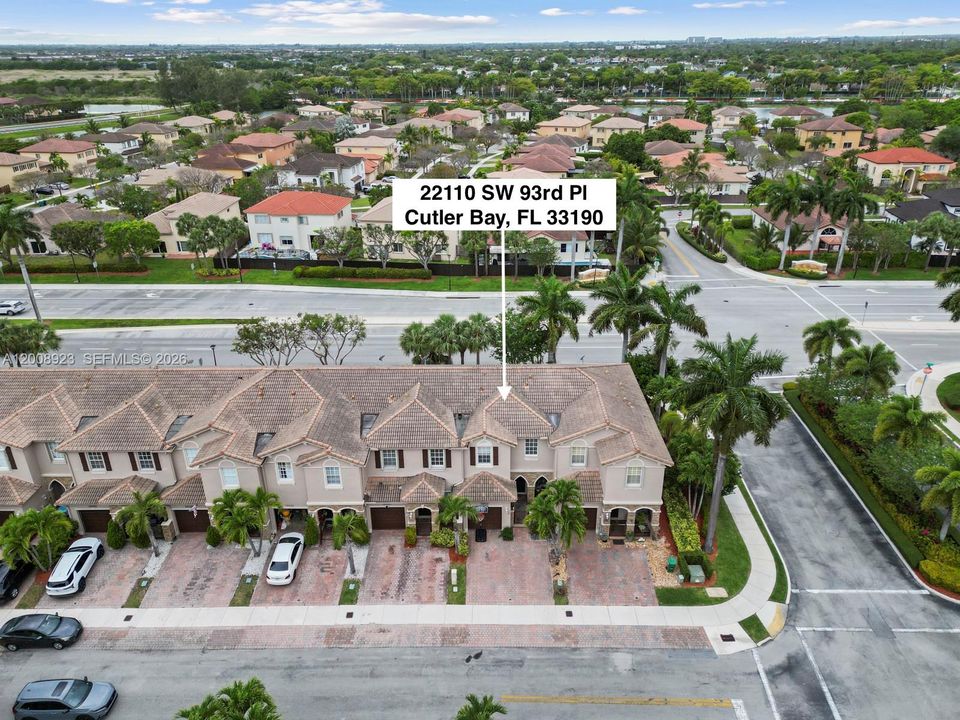 For Sale: $419,500 (3 beds, 2 baths, 1416 Square Feet)