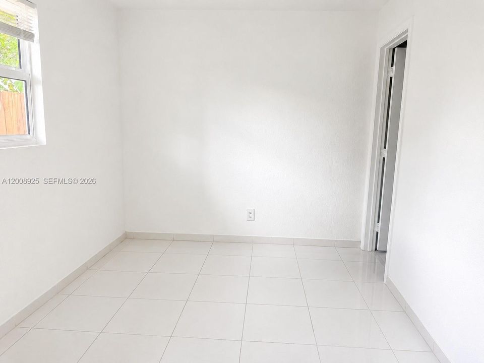 En Renta: $2,950 (3 camas, 2 baños, 1247 Pies cuadrados)