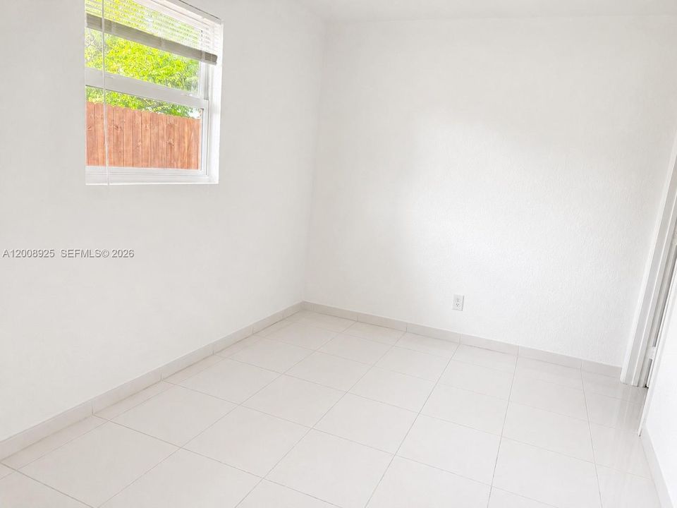 En Renta: $2,950 (3 camas, 2 baños, 1247 Pies cuadrados)