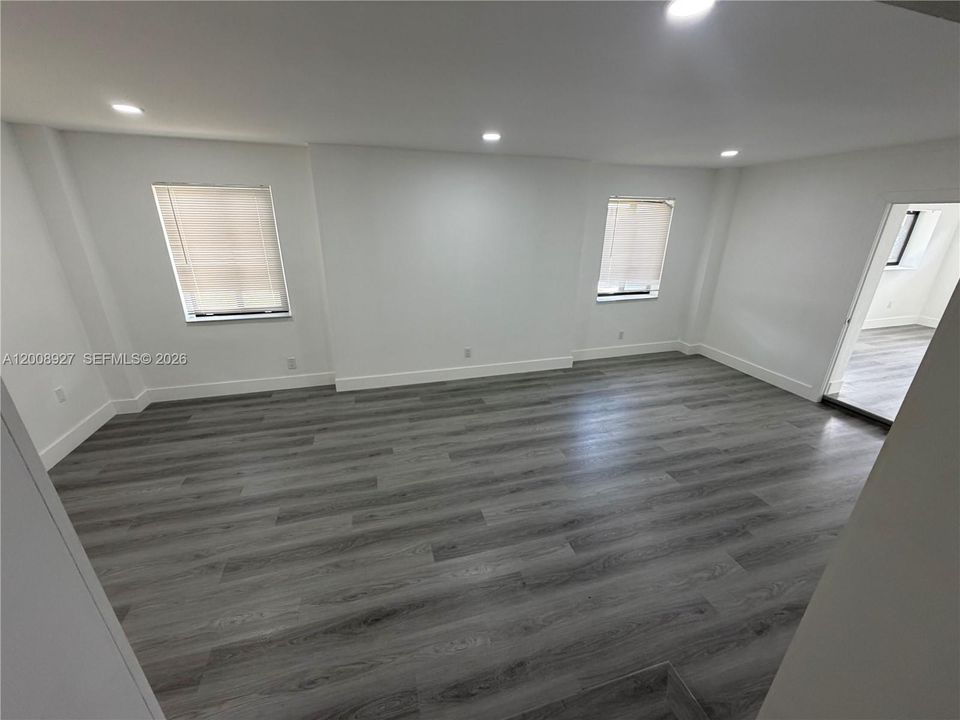 В аренду: $4,500 (3 спален, 2 ванн, 1568 Квадратных фут)