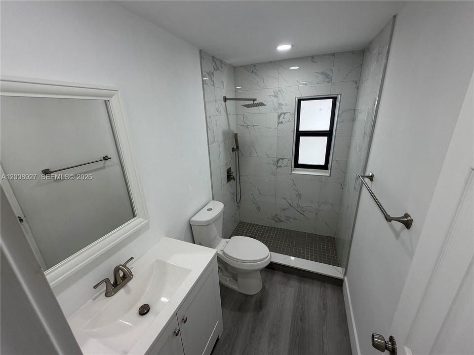 В аренду: $4,500 (3 спален, 2 ванн, 1568 Квадратных фут)