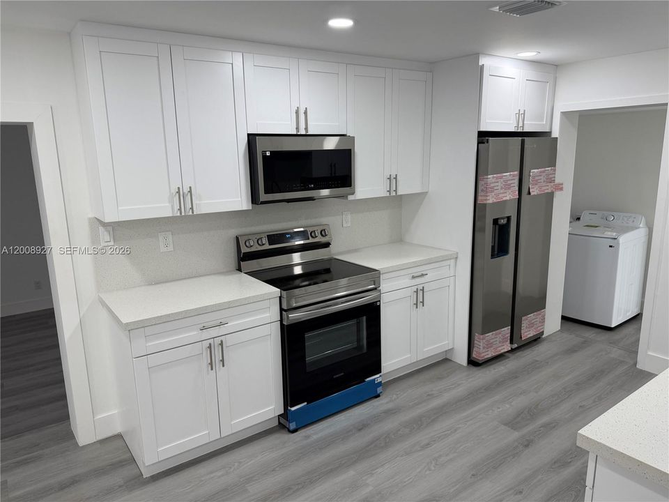 В аренду: $4,500 (3 спален, 2 ванн, 1568 Квадратных фут)