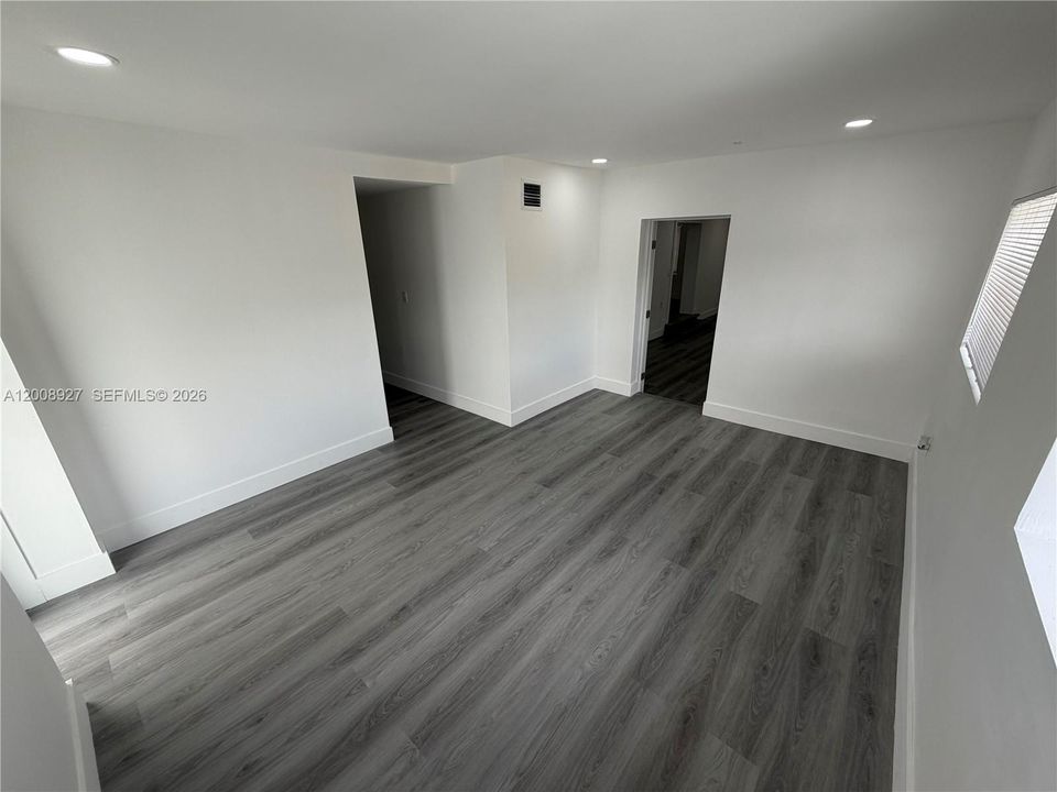 В аренду: $4,500 (3 спален, 2 ванн, 1568 Квадратных фут)