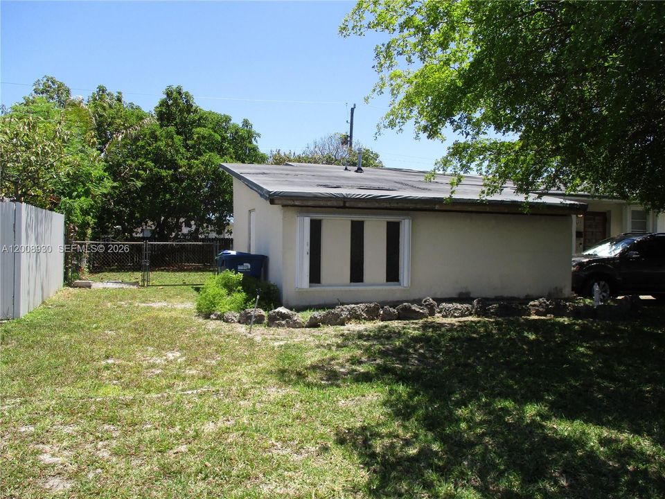 Activo con contrato: $499,000 (3 camas, 2 baños, 1396 Pies cuadrados)