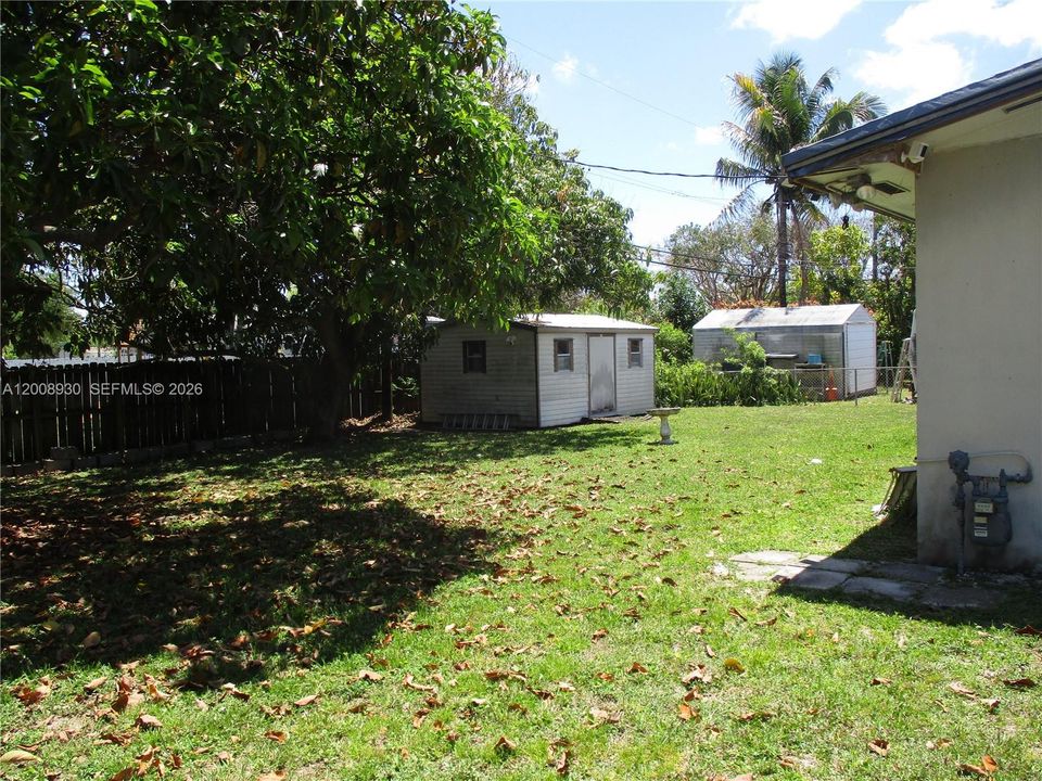 Activo con contrato: $499,000 (3 camas, 2 baños, 1396 Pies cuadrados)