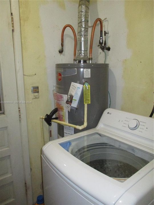 Activo con contrato: $499,000 (3 camas, 2 baños, 1396 Pies cuadrados)