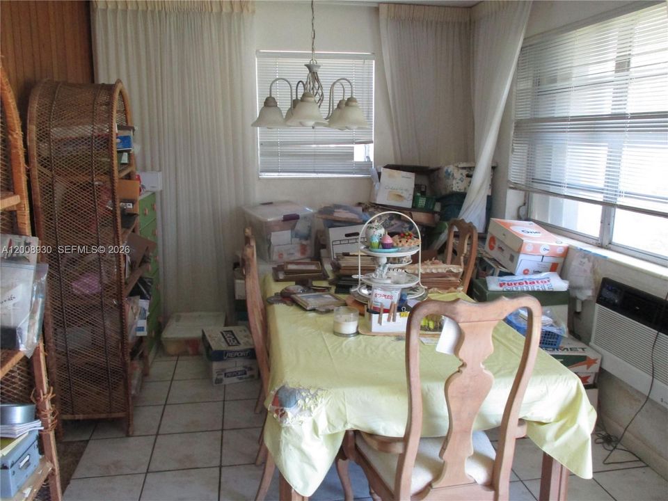 Activo con contrato: $499,000 (3 camas, 2 baños, 1396 Pies cuadrados)