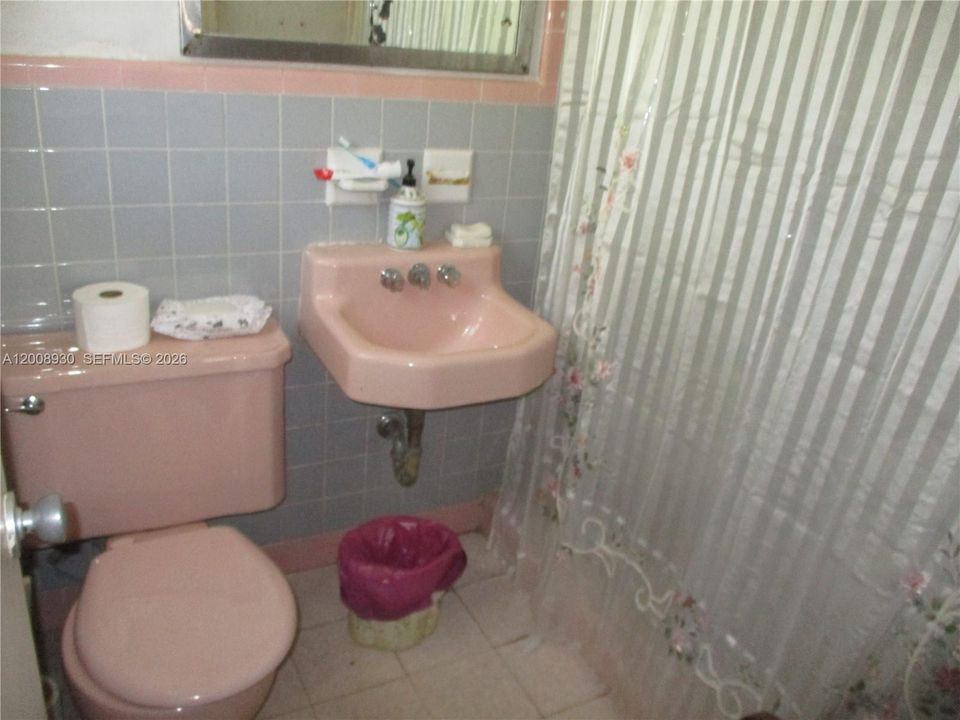 Activo con contrato: $499,000 (3 camas, 2 baños, 1396 Pies cuadrados)