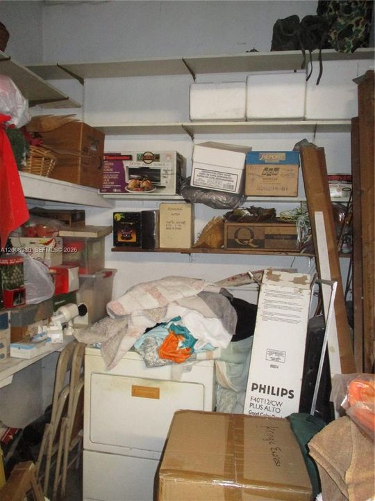 Activo con contrato: $499,000 (3 camas, 2 baños, 1396 Pies cuadrados)