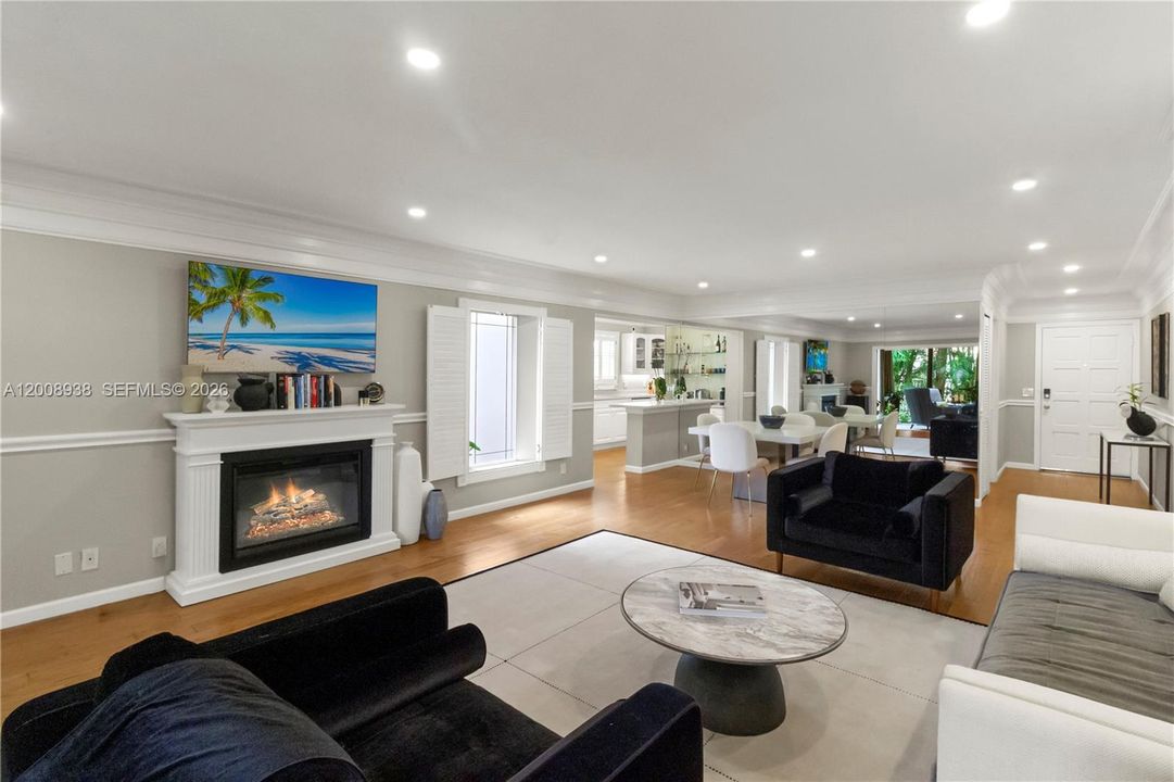 For Sale: $1,385,000 (3 beds, 3 baths, 1700 Square Feet)