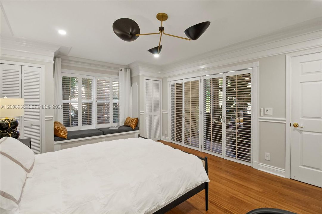 For Sale: $1,385,000 (3 beds, 3 baths, 1700 Square Feet)