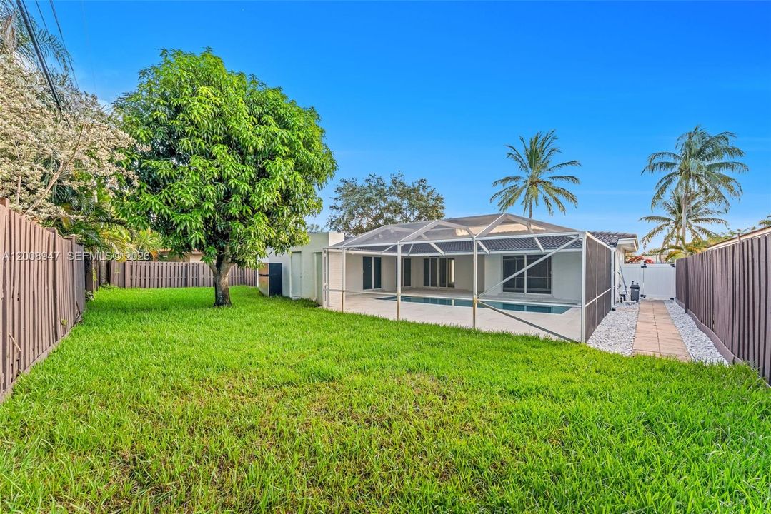 For Sale: $1,375,000 (3 beds, 2 baths, 1806 Square Feet)