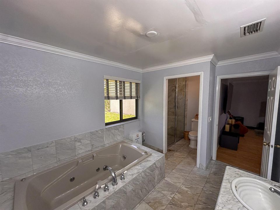 Primary bath