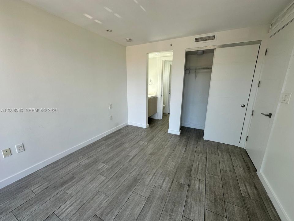 В аренду: $5,700 (4 спален, 4 ванн, 1815 Квадратных фут)