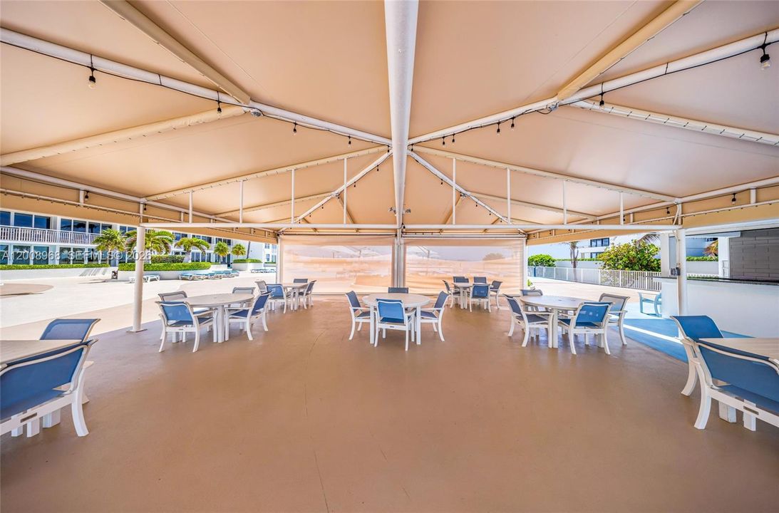 For Sale: $775,000 (2 beds, 2 baths, 1402 Square Feet)