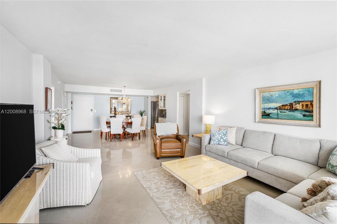 For Sale: $775,000 (2 beds, 2 baths, 1402 Square Feet)