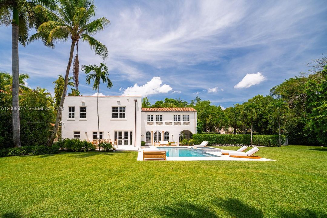 En Venta: $5,995,000 (6 camas, 4 baños, 4319 Pies cuadrados)
